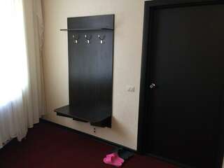 Отель Dolce Vita Киров Номер люкс с 1 двуспальной кроватью №6-2